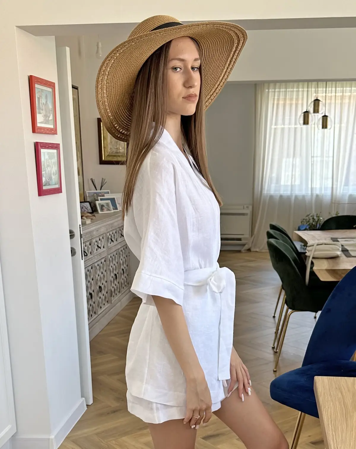 бял ленен сет дясна част