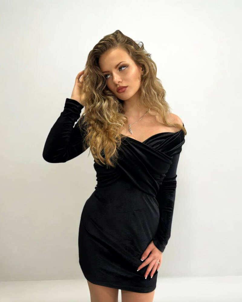 Рокля от черно кадифе Piccolo Abito Nero